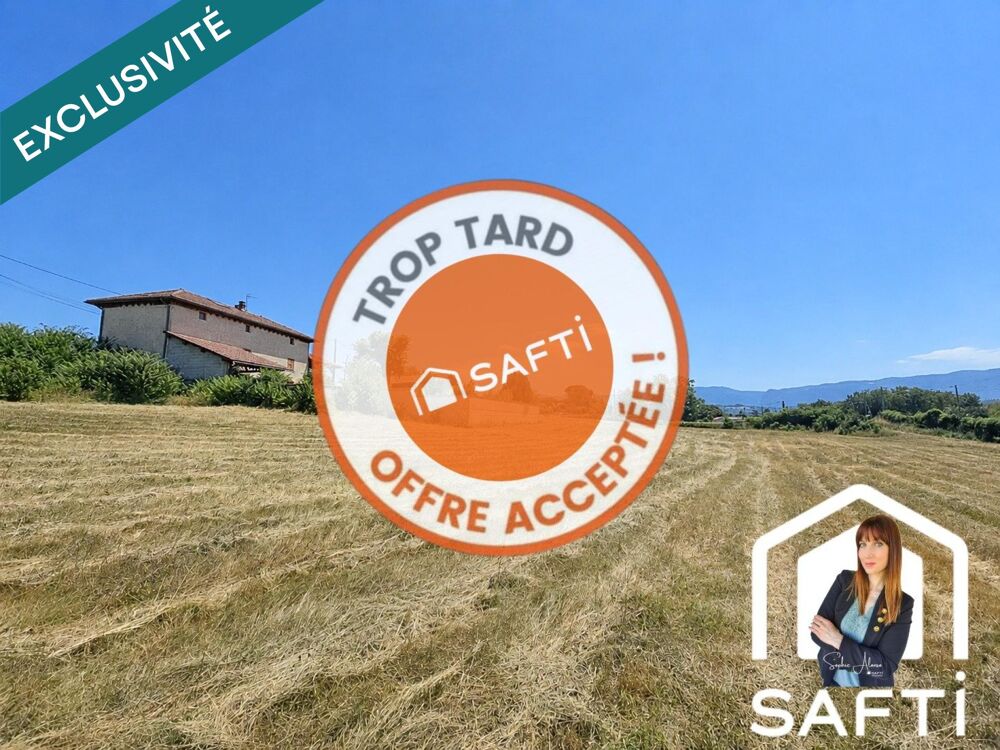 Maison de caractère à rénover avec près d'un hectare de terrain et fort potentiel d'aménagement.