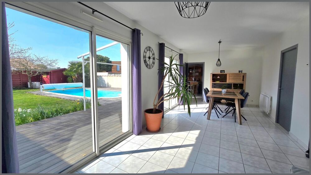 Vente Maison Maison familiale avec piscine, beaux volumes et jardin au calme aux Sables-d'Olonne Les sables-d'olonne