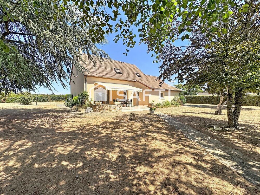 Maison familiale parfaitement entretenue  129 m² habitables sur un magnifique terrain paysagé de 2 000 m²