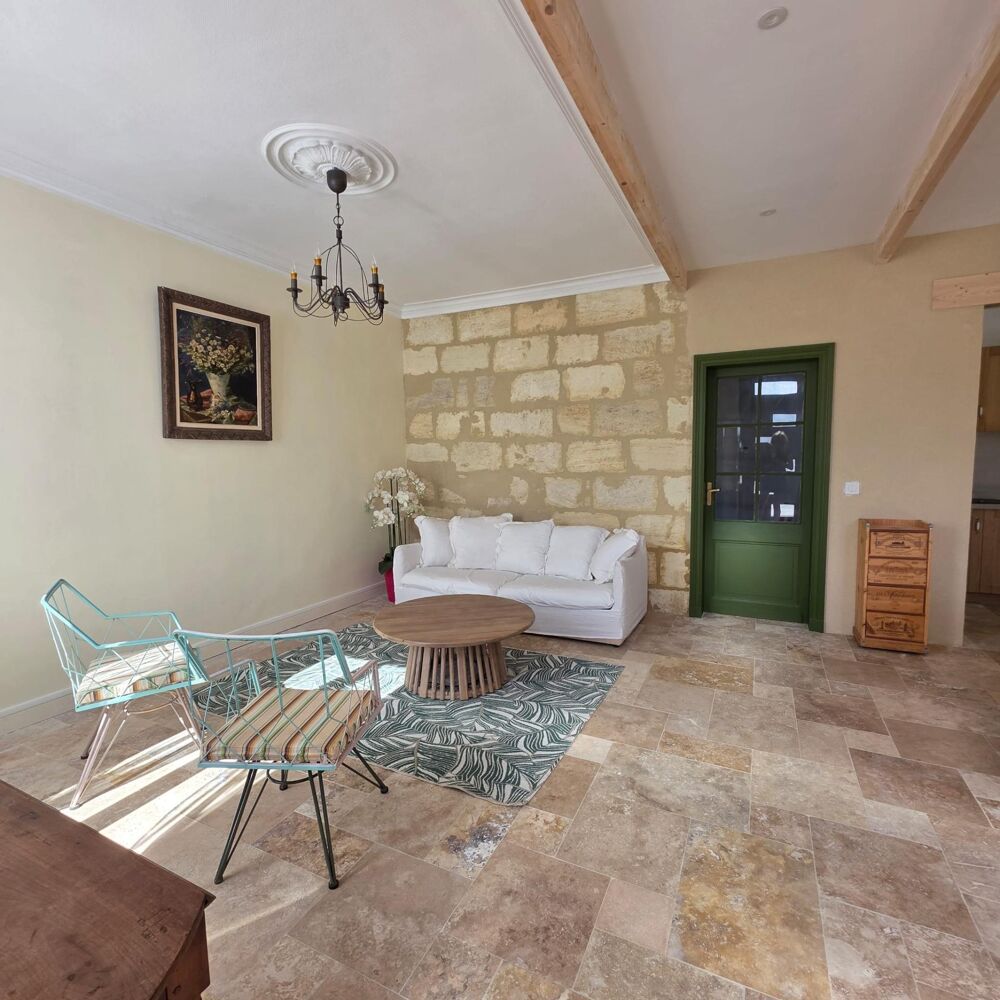 Vente Maison Maison rénovée 5 pièces, 3 chambres, garage, cave, combles Saint-estephe