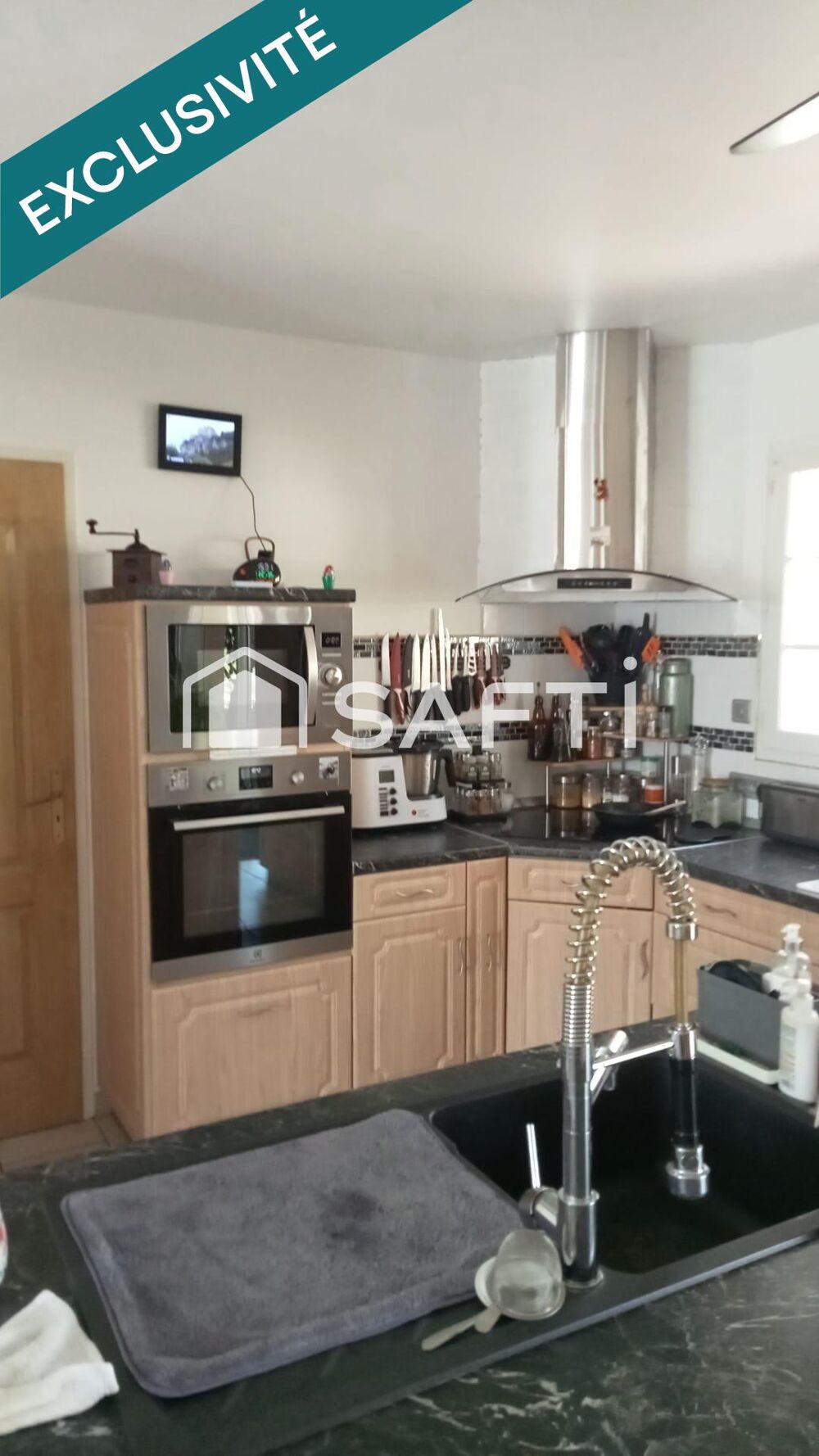 Belle maison de 115 m2 sur terrain de 1600 m2 ; toute équipée et prete à vivre