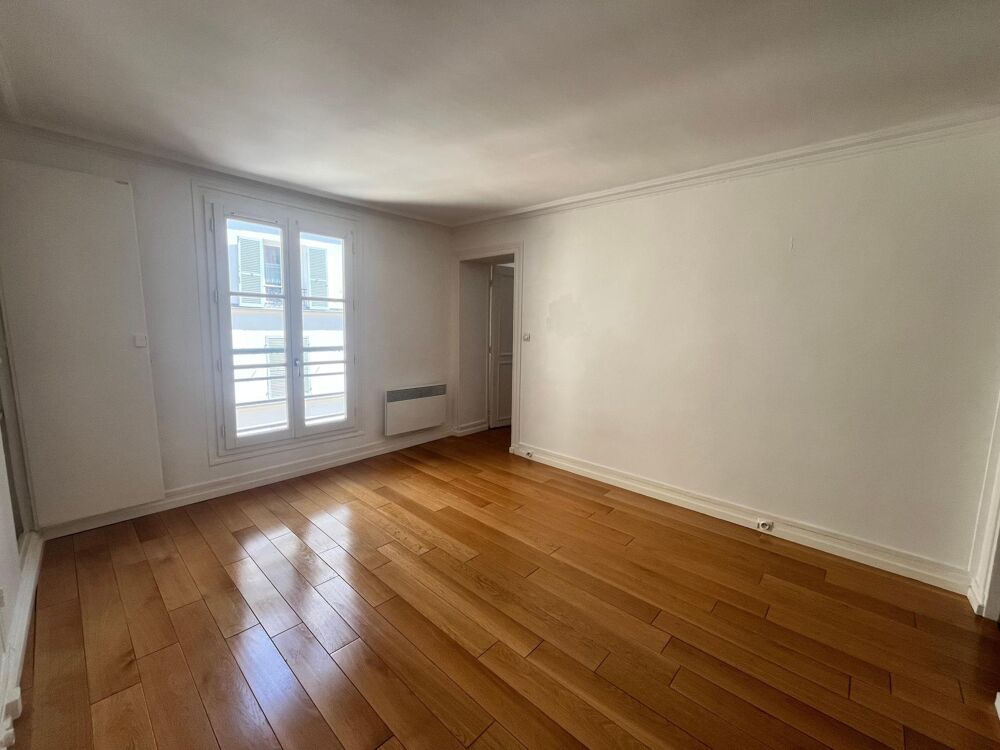 Vente Appartement T2/3 - au calme sur cour Paris 8