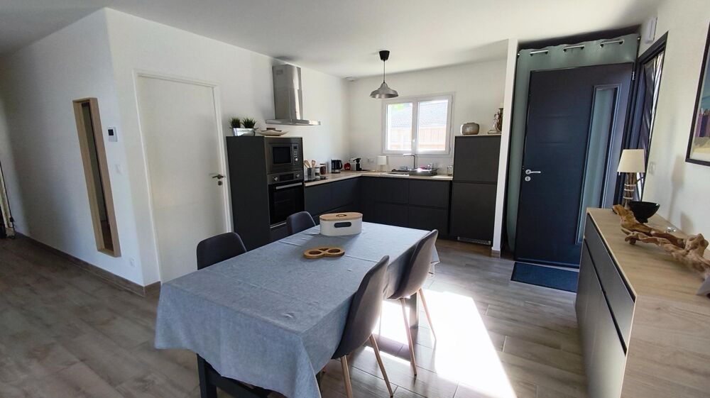 Maison plain-pied 2022 sous décennale  3 chambres  89 m²  terrain 747 m²  DPE A