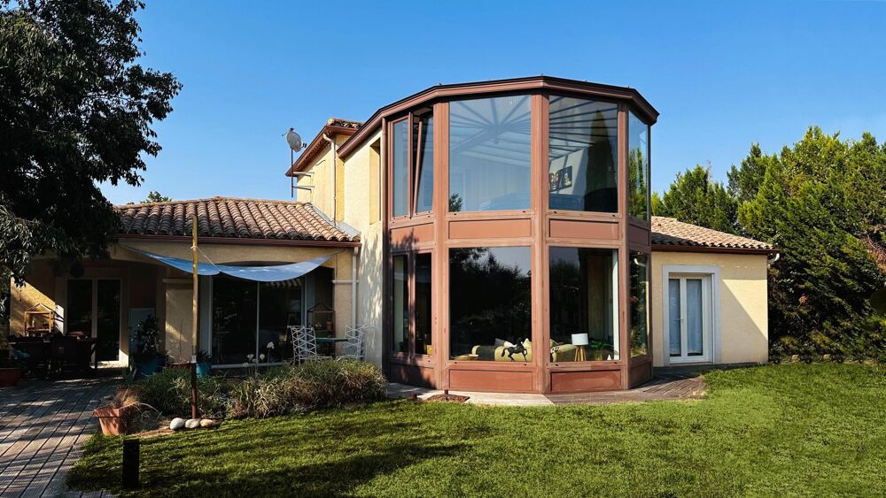 Maison 225 m² + studio sur 1 100 m² de terrain