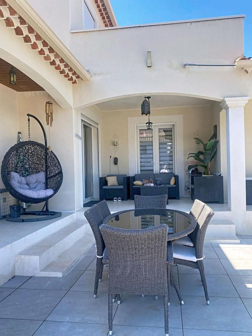 Maison récente 144m² avec piscine chauffée  secteur calme Colombier