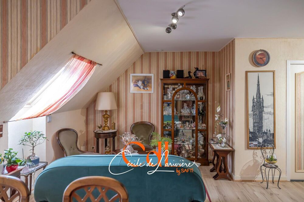 Vente Appartement Plein centre-ville de Landivisiau et dernier étage avec ascenseur et 2 parkings ! Landivisiau