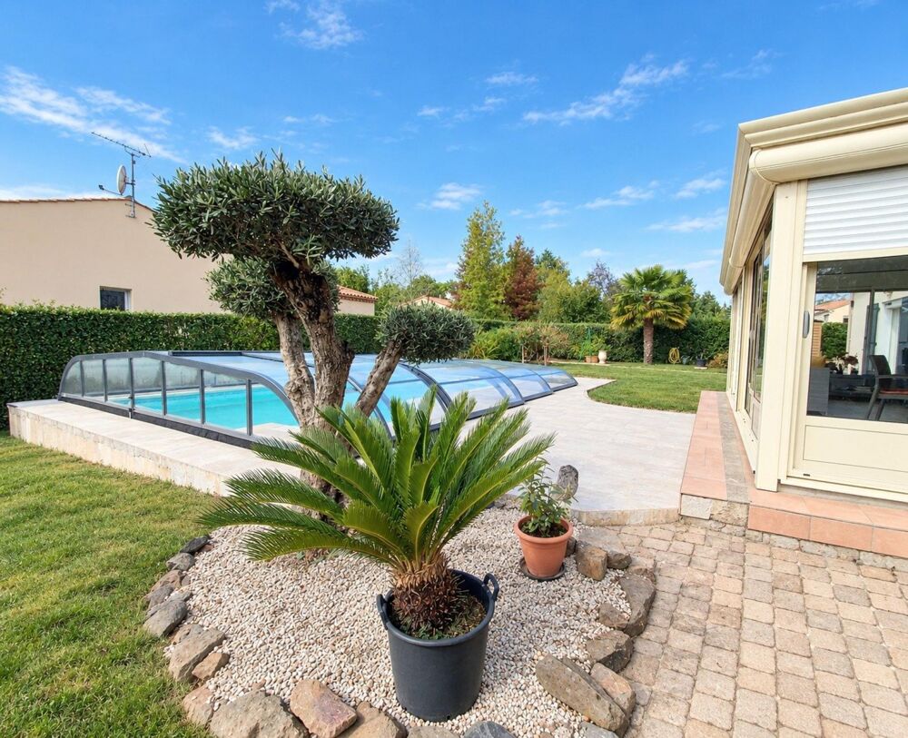 Vente Maison Grande maison familiale avec piscine sans travaux Saint-vincent-sur-graon