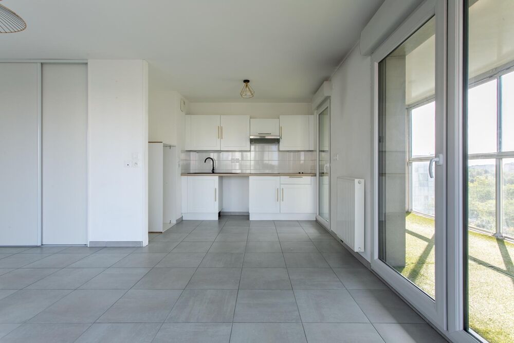 Vente Appartement Spacieuse pièce de vie, lumineuse, 3 terrasses Nantes