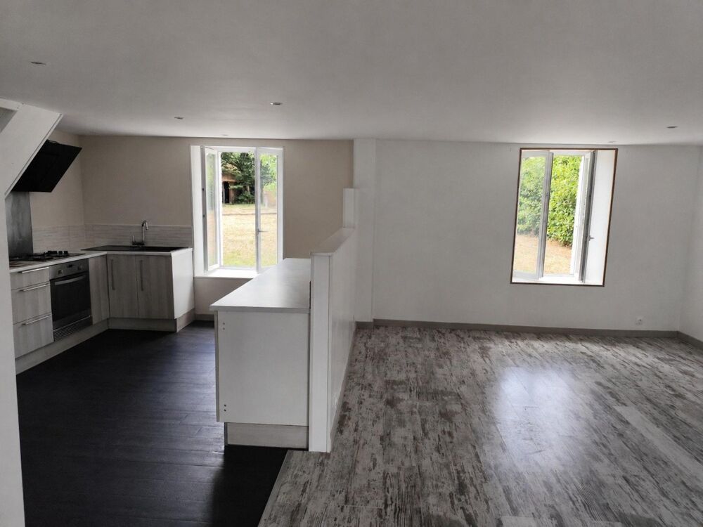 Maison avec grange, dépendances et grand terrain