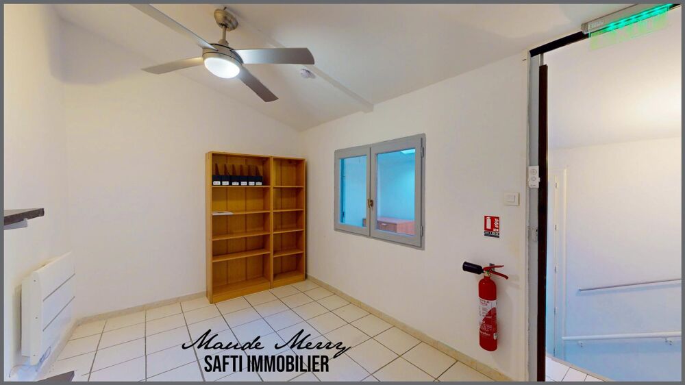 Vente Immeuble Immeuble de rapport composé de 3 lots - un local commercial de 20 m2 (qui peut être transformé en un studio) avec cave de 17 m2 Brignoles