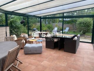  Maison à vendre 8 pièces 228 m²
