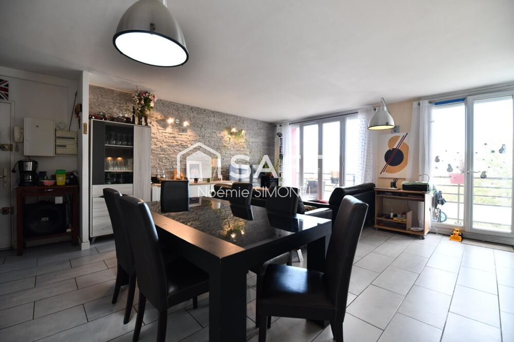 Vente Appartement Grand appartement de trois pièces ! Ravalement réalisé récemment! Chilly-mazarin
