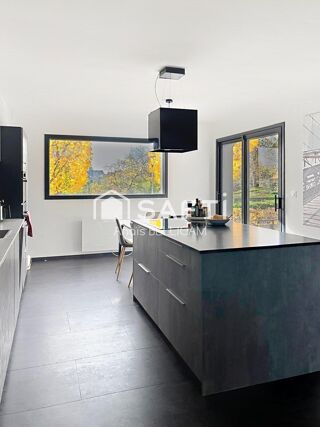  Maison  vendre 8 pices 192 m