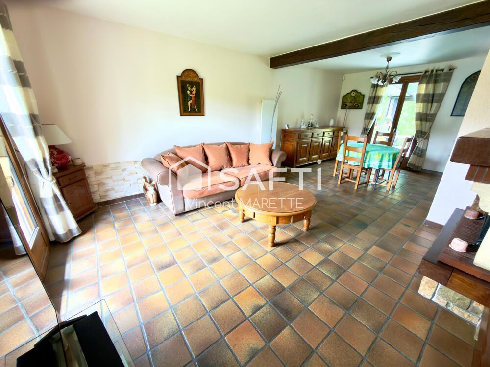 Dans le charmant village de Mello, venez découvrir une maison pensée pour profiter de chaque espace