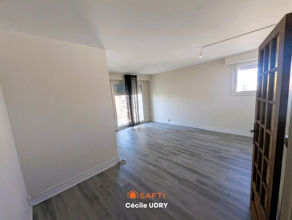 Pour investisseur, bel appartement rénové en 2023 dans le centre de Tours.
