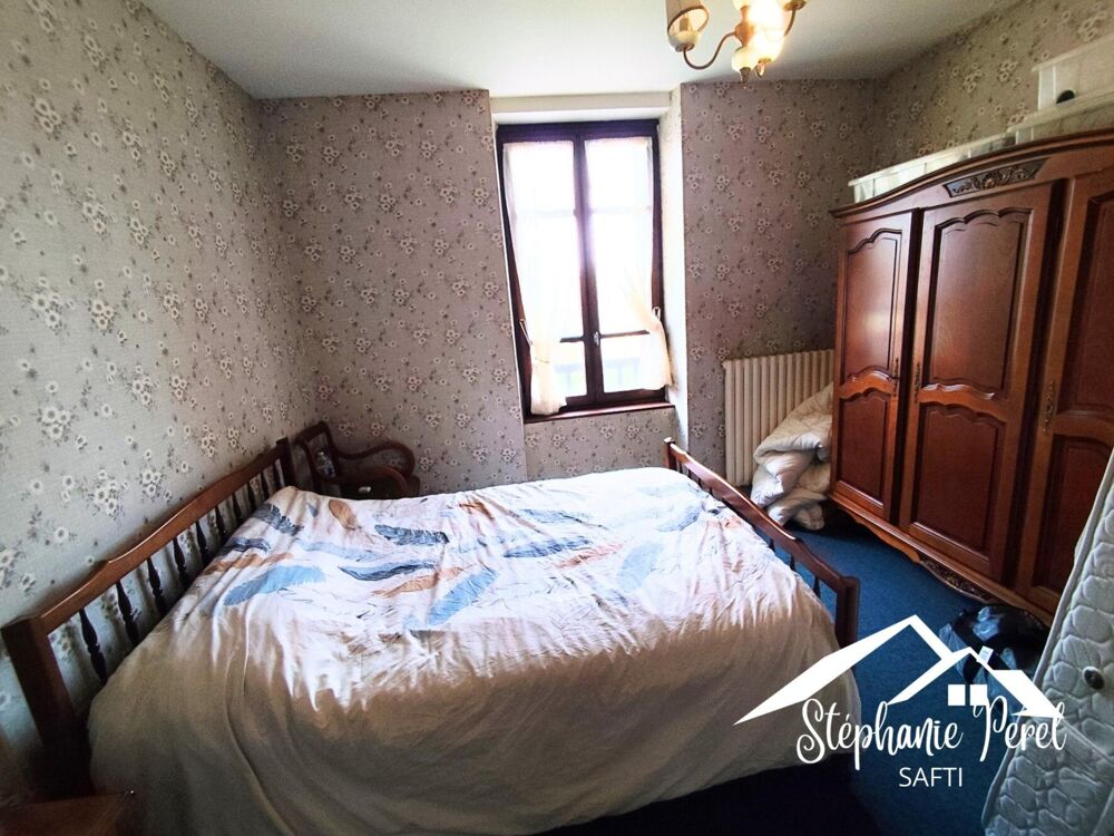 Maison familiale ou projet locatif : 215 m² de potentiel à explorer à Bugeat !