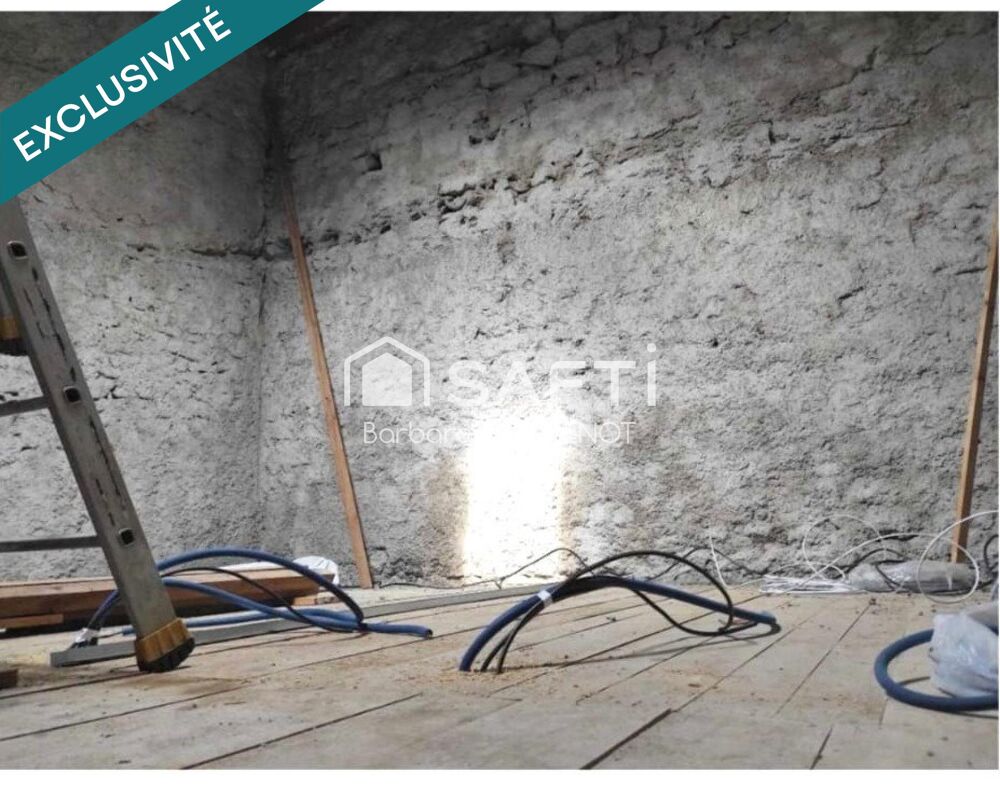 Remise à rénover de 38 m² au sol à rénover avec mezzanine