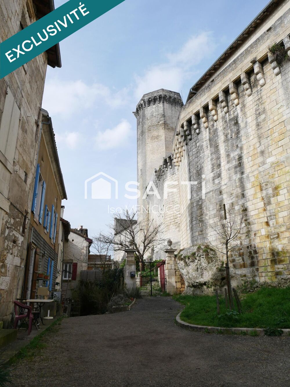 Idéal investisseur, maison de village louée.