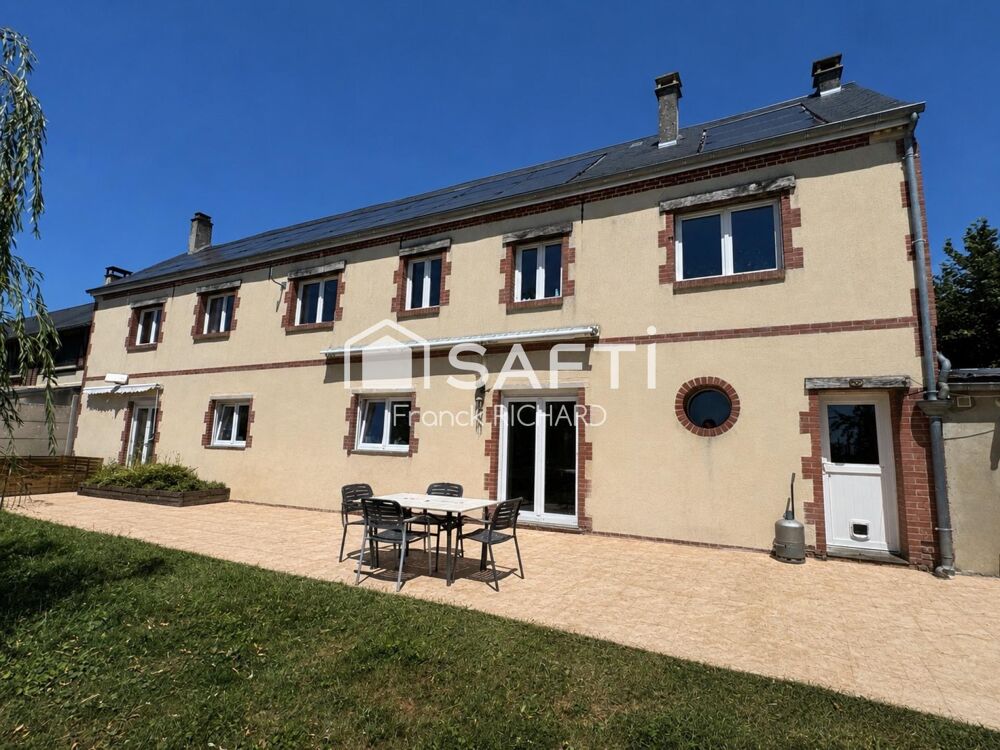 Grande maison familiale de 178 m²  Dépendances, grange et 3 000 m² de terrain clos