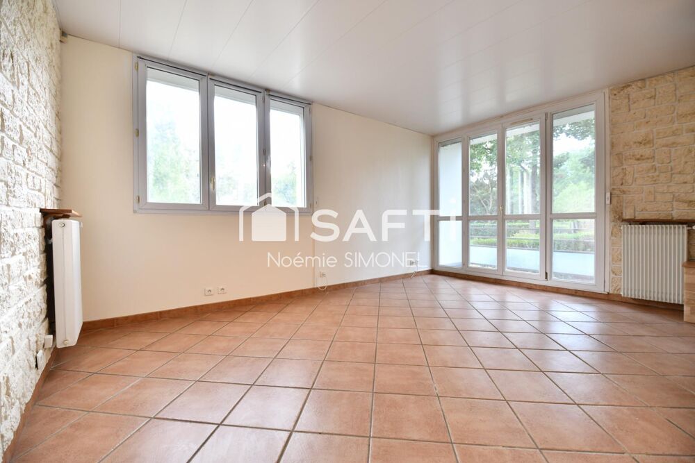 Vente Appartement Grand appartement de quatre pièces! Ravalement récent! Chilly-mazarin