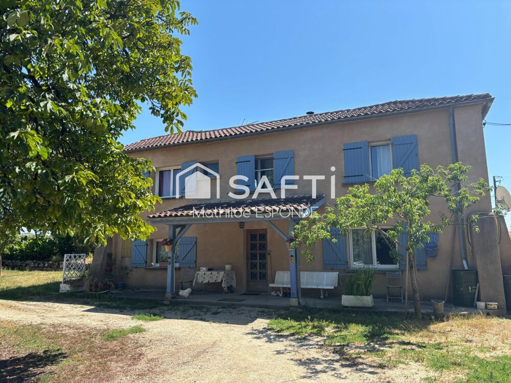 Maison de campagne avec dépendances
