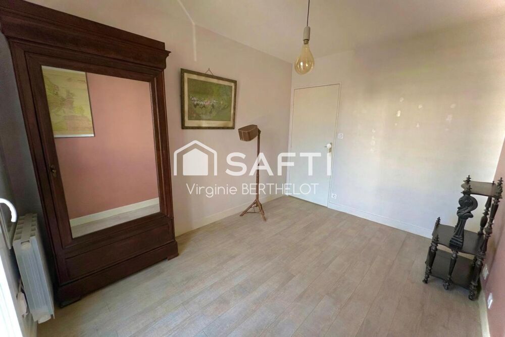 NIORT / APPARTEMENT / UNE CHAMBRE / BALCON / CAVE / PLACE DE PARKING !