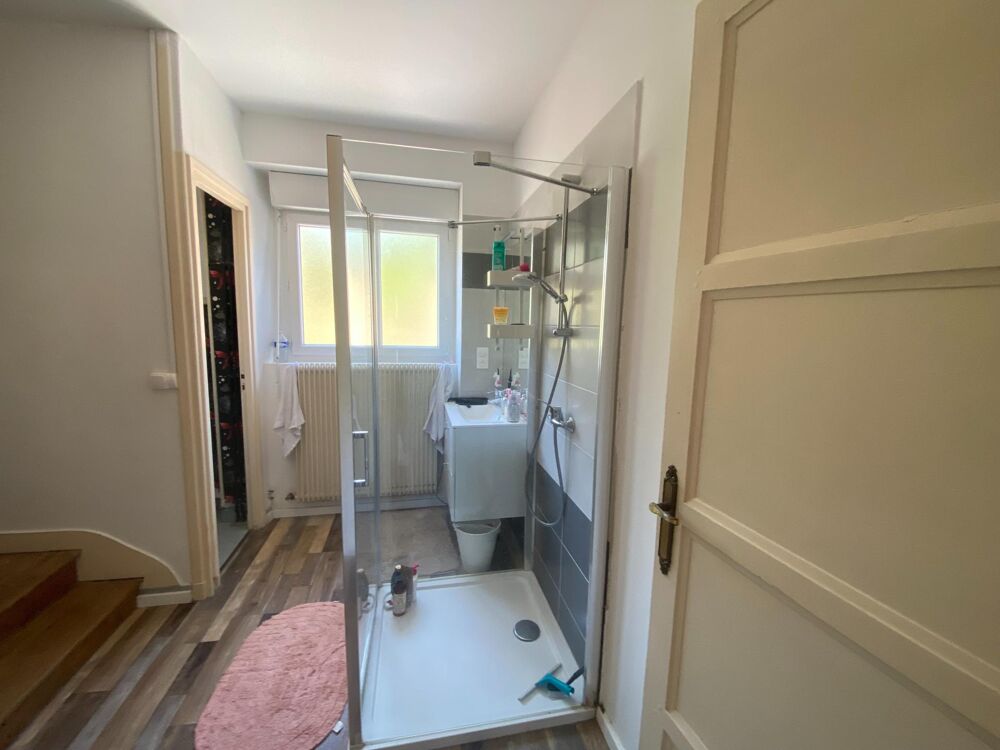 Maison de ville, 74 m², 3 chs, Centre ville Condé sur Noireau, vendue louée