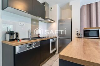 Vente Appartement APPARTEMENT T2 MEUBLÉ - EXPLOITÉ TOUTE L'ANNÉE EN MEUBLÉ DE TOURISME ! Bordeaux