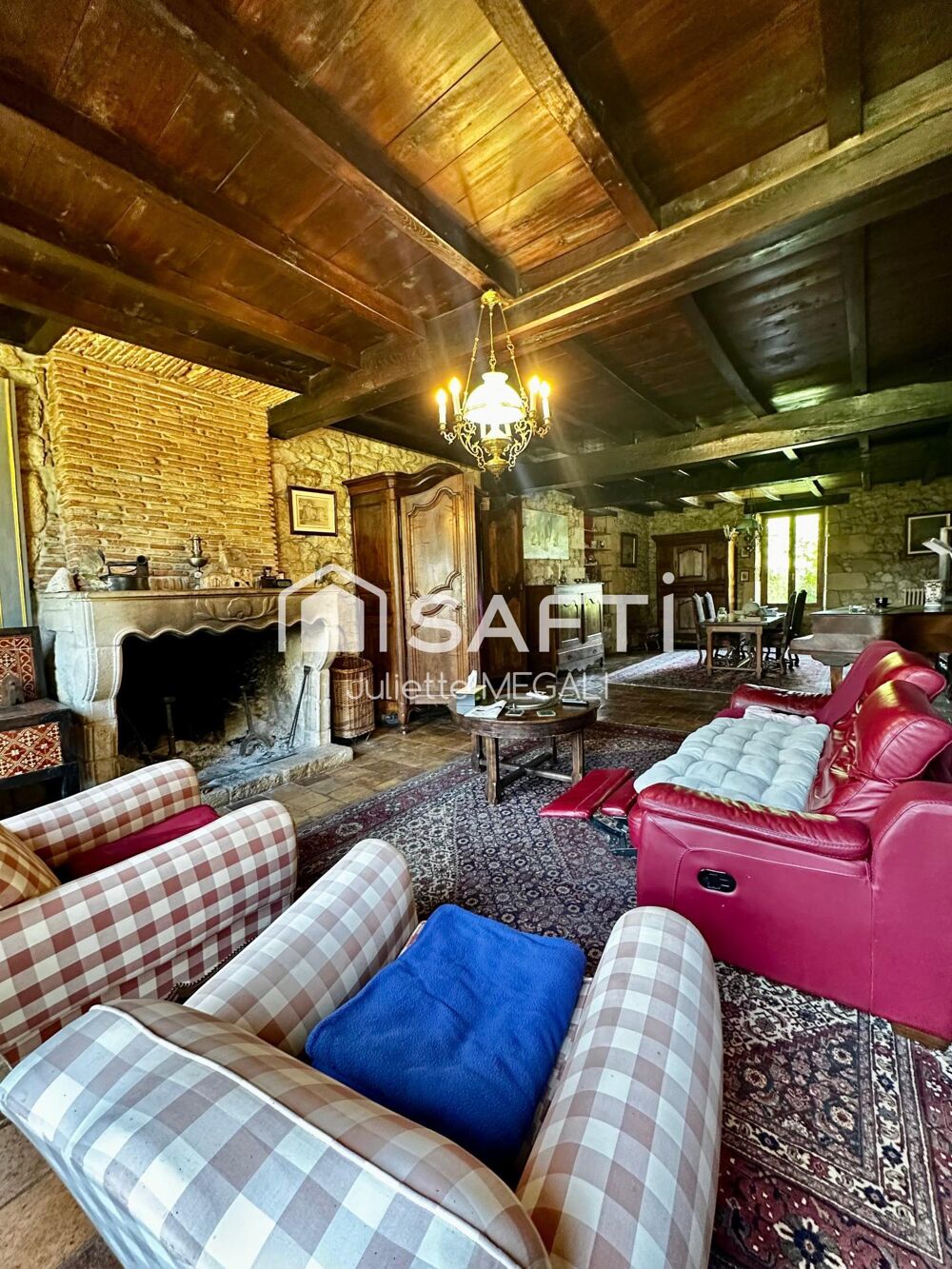 � vendre  Maison Bonneville-et-Saint-Avit-de-Fumadi�res (24230)