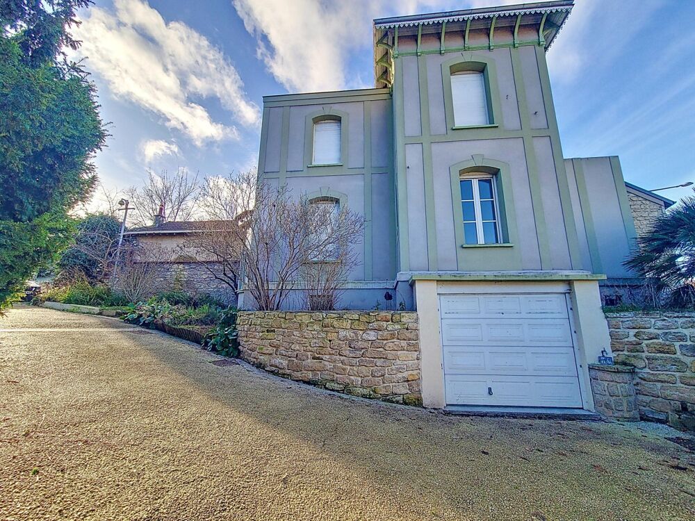 Vente Maison Maison de 650M2 ,14 pièces, terrain de 3412m2 Bougival