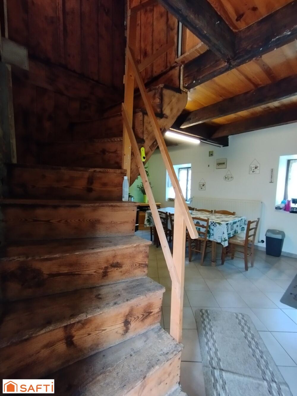 Maison 63 m2, source, 7 hectares (jardin, bois, landes)