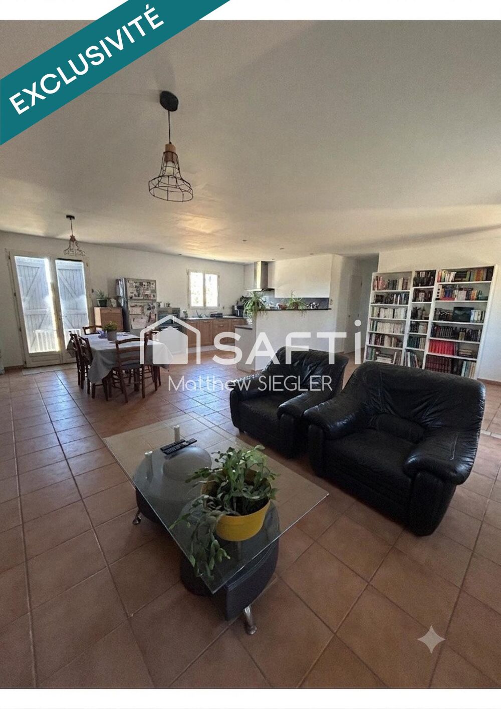 Découvrez cette charmante maison de 90 m², offrant calme, confort et un vaste terrain clos de 2 530 m².