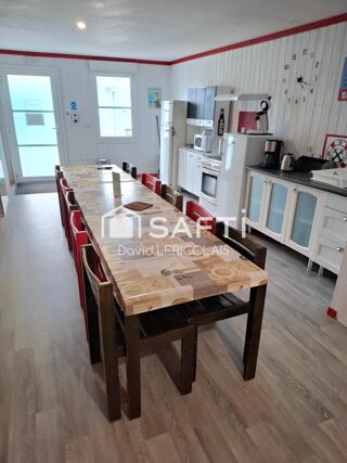  Maison à vendre 15 + pièces 383 m²