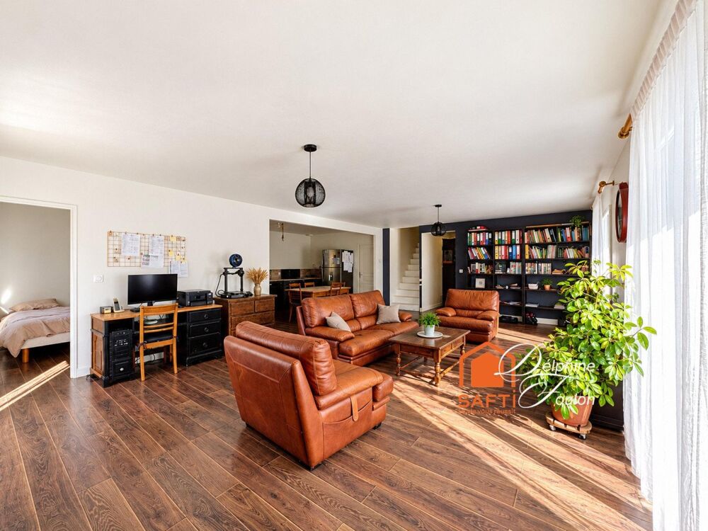 Vente Maison Belle maison familiale avec 4 chambres, grand garage et jardin Saint-andre-le-gaz