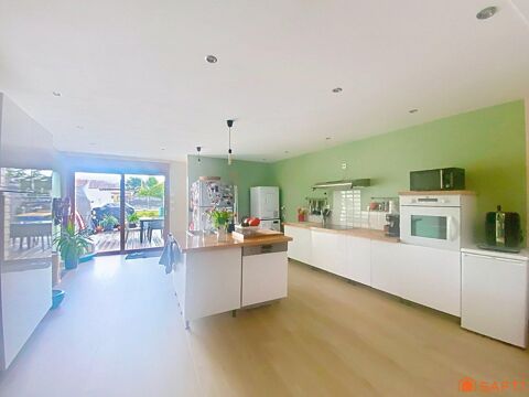   MAISON DE VILLE SEMI-INDIVIDUELLE LUMINEUSE ET CHALEUREUSE PROCHE COMMODIT�S Maison - 4 pi�ce(s) - 130 m�