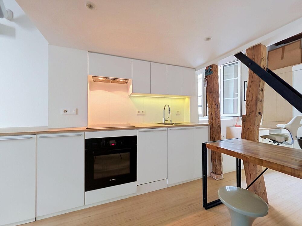 Vente Appartement PETIT LOFT ATYPIQUE 3M50 SOUS PLAFOND À 2 PAS DE BASTILLE Paris 11