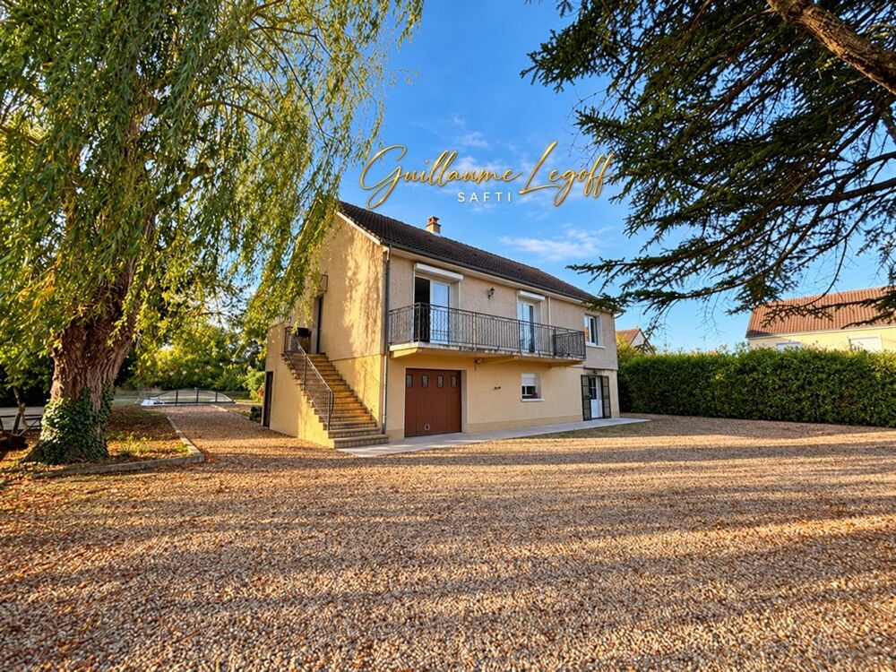 Vente Maison Maison familiale avec piscine et terrain Bourges