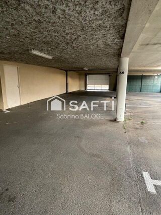  Parking / Garage à vendre 
