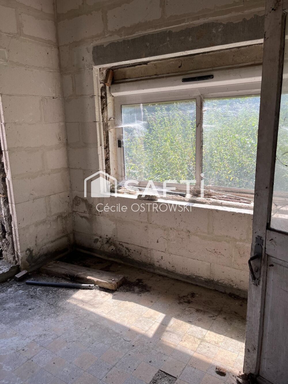 Vente Maison Terrain d'environ 500 m² avec bâti à démolir – Beau potentiel Servins