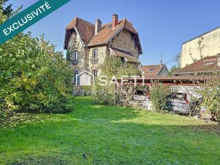  Maison à vendre 11 pièces 246 m²