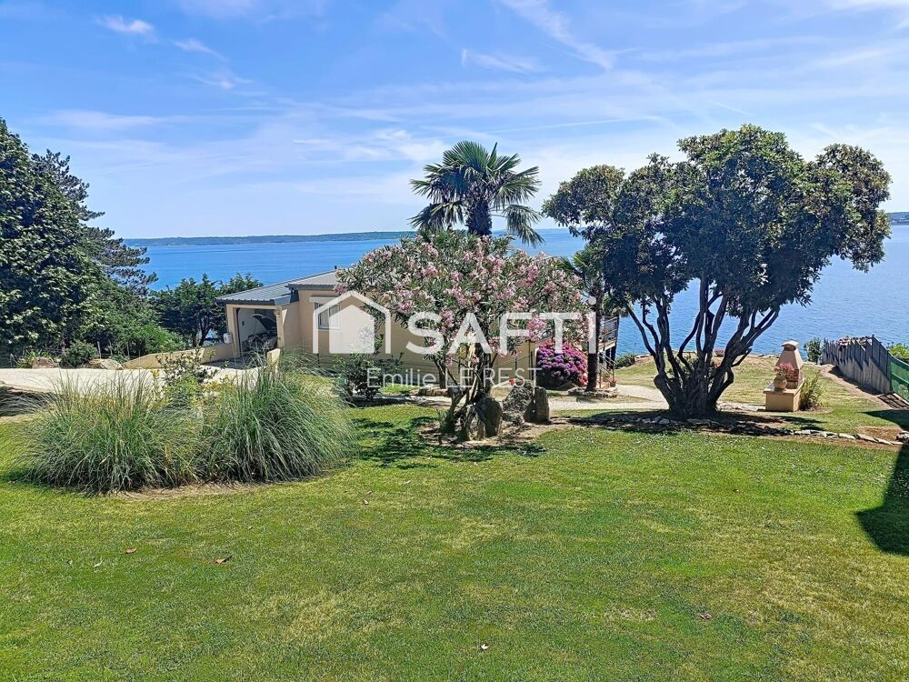 Maison vue panoramique sur la mer