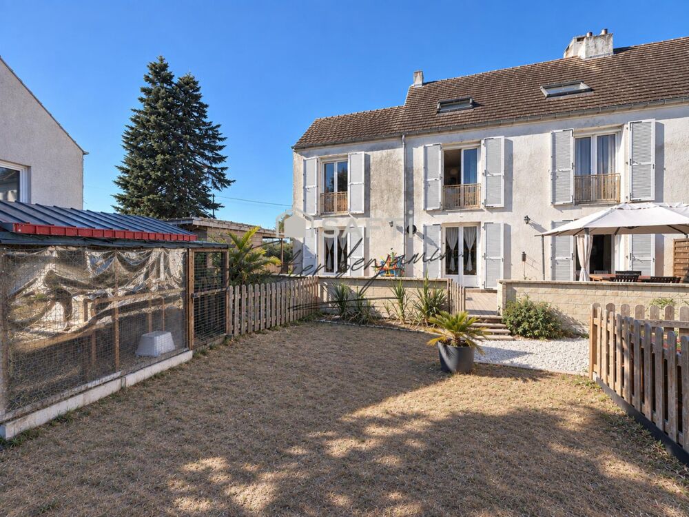Vente Maison Maison familiale 6 chambres, terrasse et sous-sol Gurcy-le-chatel