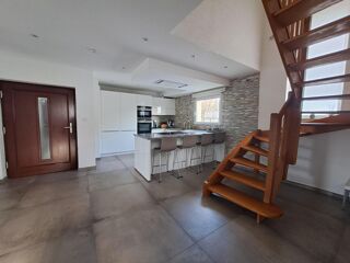  Appartement à vendre 6 pièces 146 m²