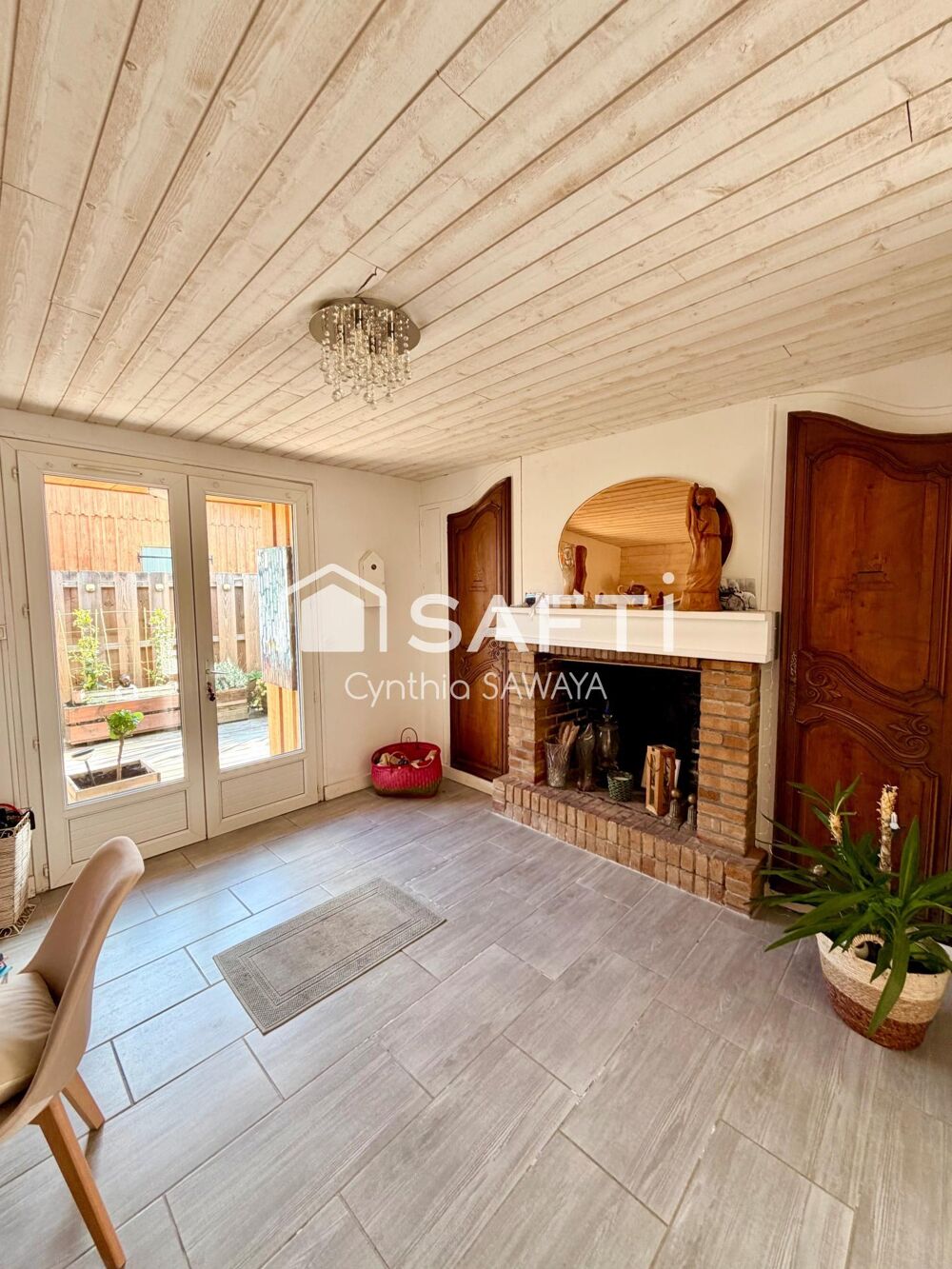 Vente Maison Maison pleine de charme au calme avec dépendance, terrasse intimiste et piscine! Gujan-mestras