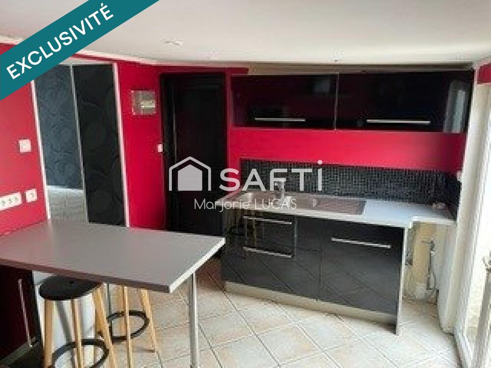 Maison de ville, proche commodité et front de mer