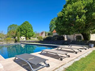  Maison à vendre 15 + pièces 760 m²