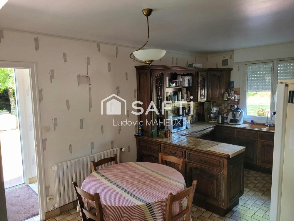 Vente Maison A SAISIR maison familiale avec possibilité d'y aménager un espace professionnel Peillac