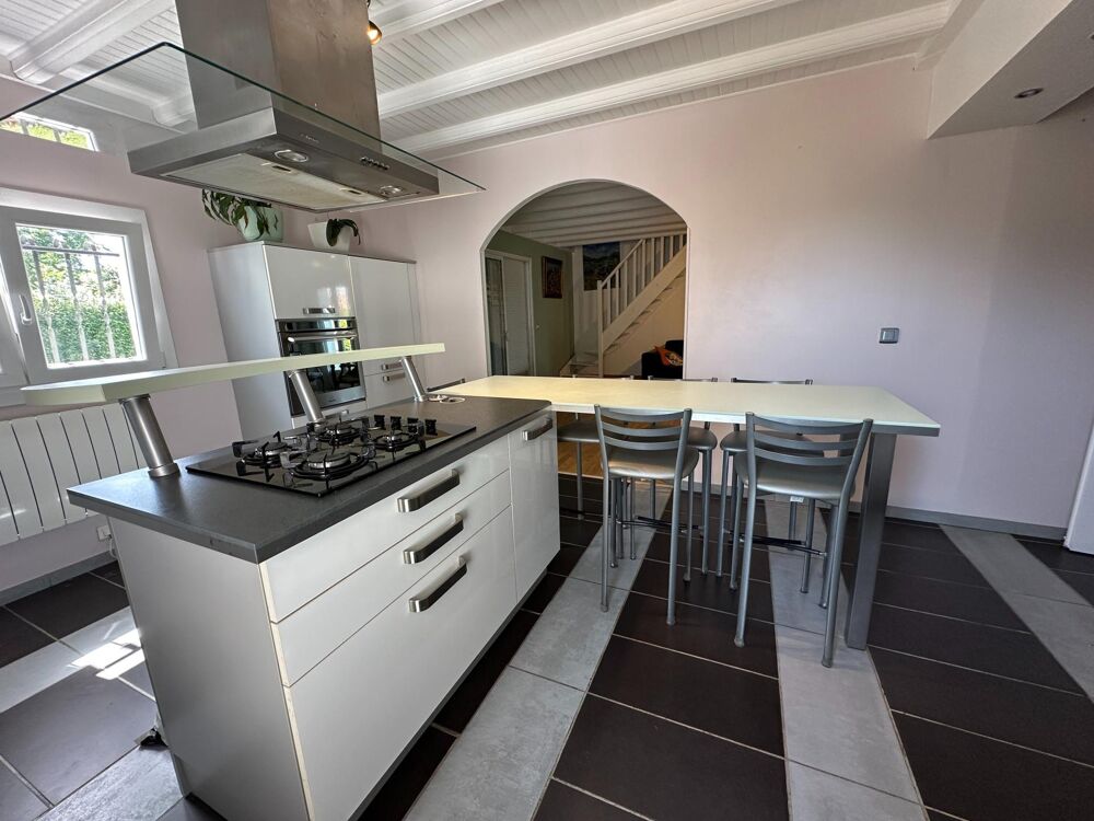 Vente Maison Maison familiale avec piscine – Environnement calme et recherché Saint-loubes