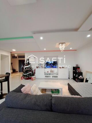  Maison � vendre 8 pi�ces 194 m�