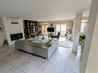  Appartement � vendre 5 pi�ces 198 m�